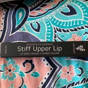 BRAND NEW STIFF UPPER LIP